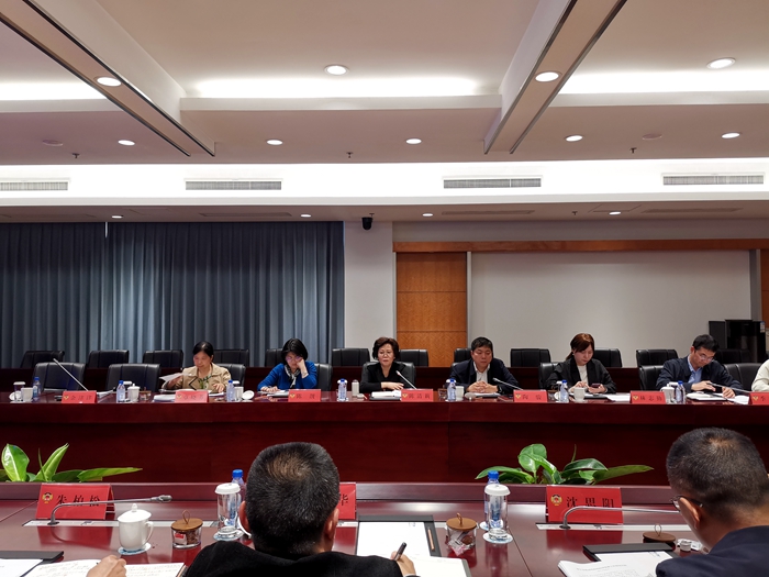 4月11日，根據(jù)省政協(xié)臺盟臺聯(lián)界別活動計劃，省政協(xié)常委、港澳臺僑和外事委員會副主任，臺盟省委會主委、省臺聯(lián)會長陳清莉率調(diào)研組赴海寧市，就“推進(jìn)高水平對外開放”進(jìn)行專題調(diào)研。